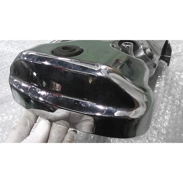 シャドウ400 NC34-1800xxx の シリンダーヘッドカバー 1 *1605749258