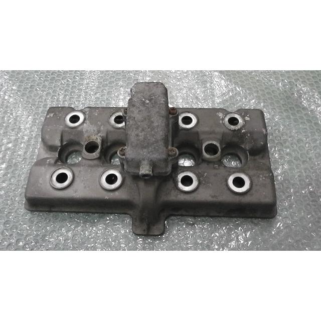 バンディット250 GJ74A-108xxx の ヘッドカバー *1606958259 中古