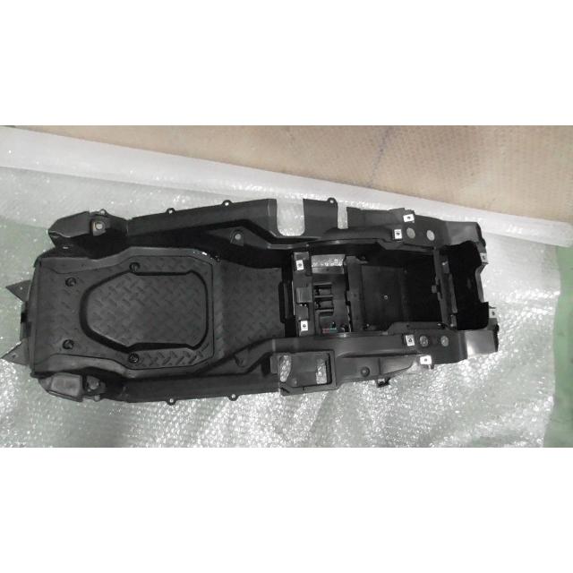 ズーマーX JF52-1001xxx の メットインボックス *1607056107 中古