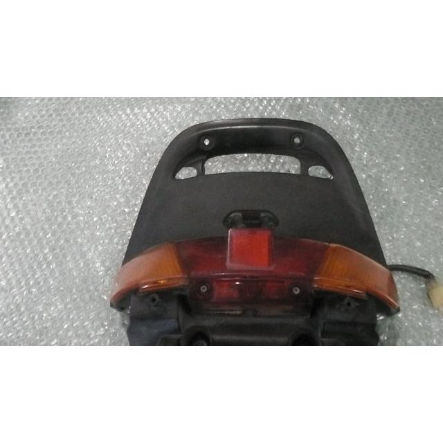 アクシス90 3VR-186xxx の テールランプ *1613442378 中古 : バイク