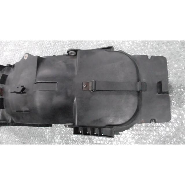XJR400 4HM-012xxx の リアインナーフェンダー *1620870458 中古