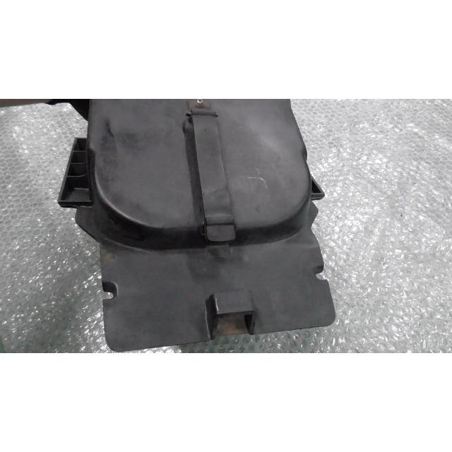 XJR400 4HM-012xxx の リアインナーフェンダー *1620870458 中古