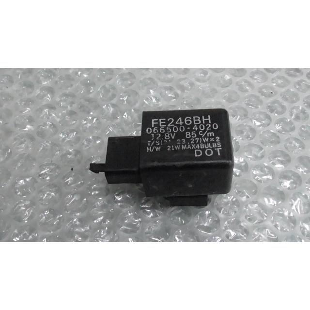 ドラッグスター250　VG02J-010xxx　の　ウインカーリレー *1623204674　中古