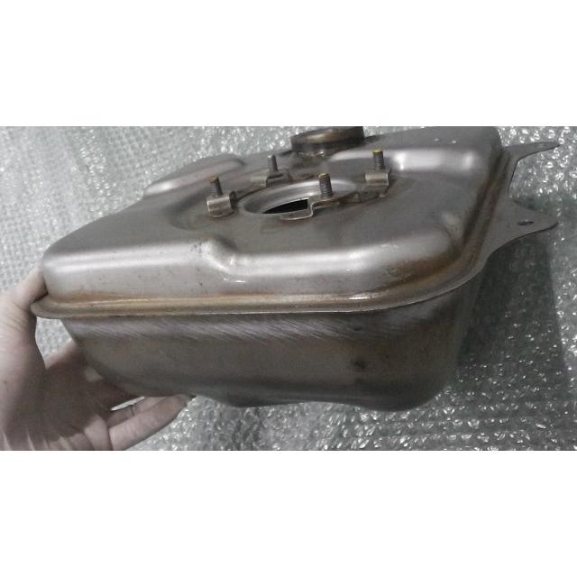 AF70ジョルノタンク和也 ジョルノ4スト GIORNO AF77-1115xxx の タンク *1623723679 中古