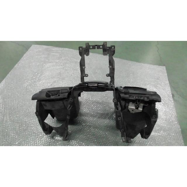 マジェスティ250 SG20J-003xxx の グローブボックス 傷 マジェスティ250 SG20J-003xxx の グローブボックス 傷