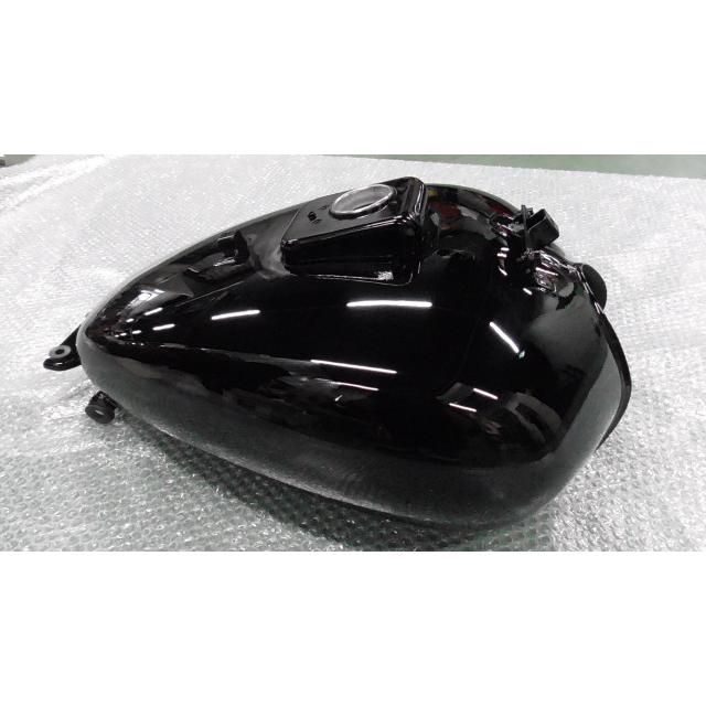 エリミネーター125 BN125A-004xxx の タンク *1637823692 中古