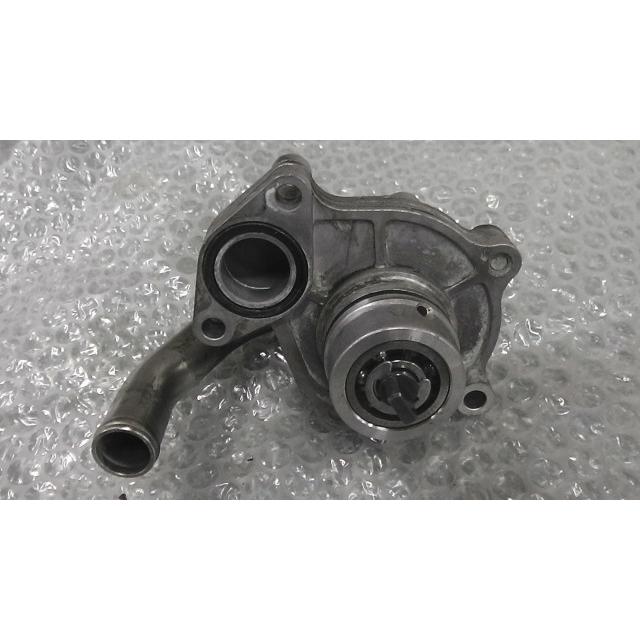 バーグマン200 CH41A-701xxx の ウォーターポンプ *1640234539 中古