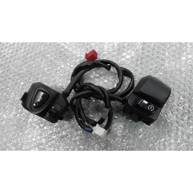 ビーノ4スト FI AY02-1002xxx の ハンドルスイッチ 左右 ビーノ4スト FI AY02-1002xxx の ハンドルスイッチ 左右
