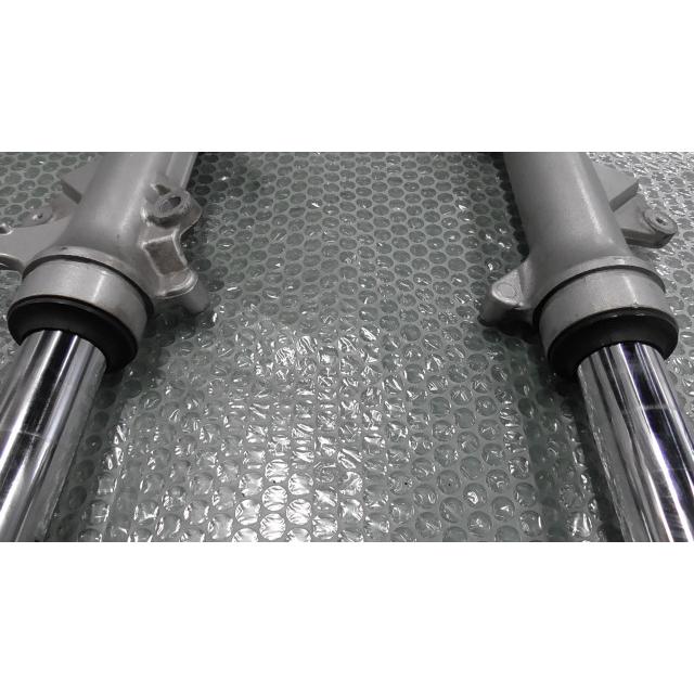 マジェスティ125FI LPRSE22104A902xxx の フロントフォーク