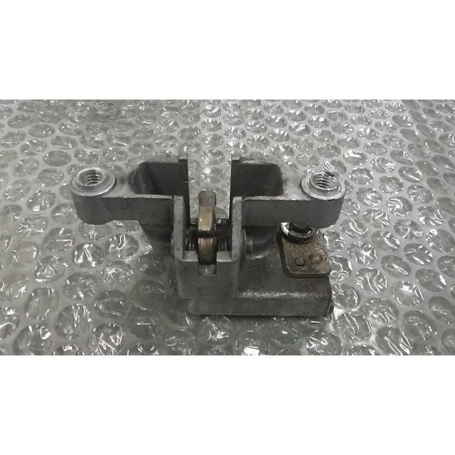 グランドアクシス100 SB06J-466xxx の シートロック *1646374915 中古