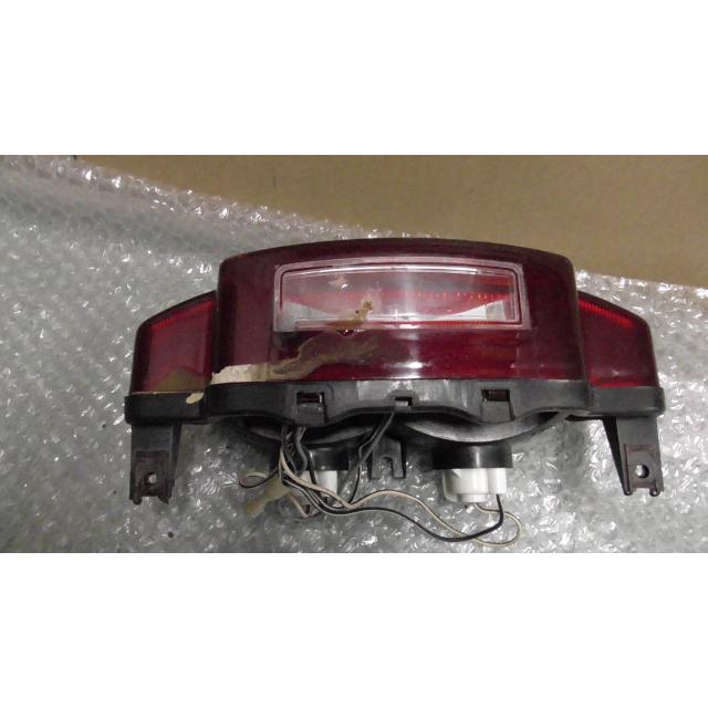 バンディット250 GJ77A の テールランプ 傷 *1648171326 中古 : バイク