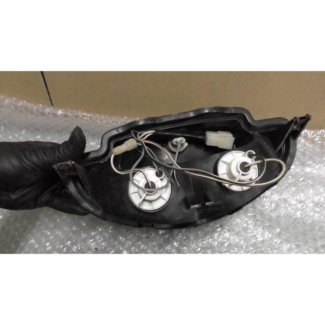 バンディット250 GJ77A の テールランプ 傷 *1648171326 中古 : バイク