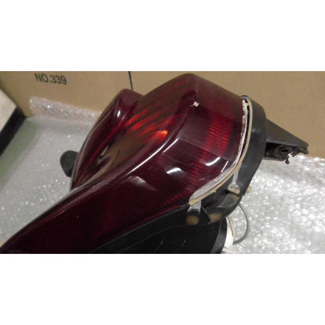 バンディット250 GJ77A の テールランプ 傷 *1648171326 中古 : バイク
