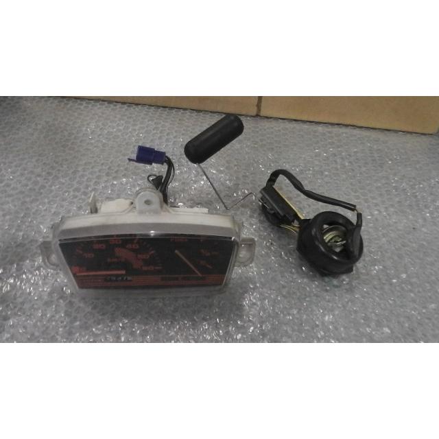 セピアZZ CA1HC-178xxx の スピードメーター *1648777025 中古 セピアZZ CA1HC-178xxx の スピードメーター *1648777025 中古