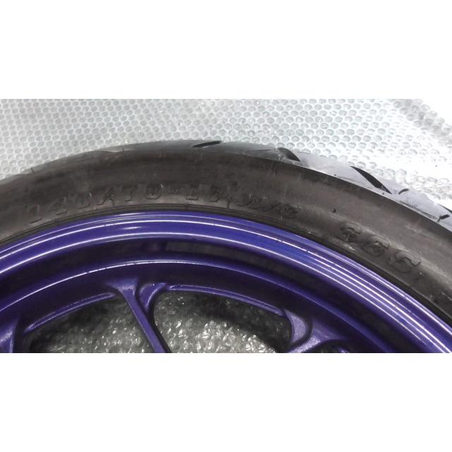 YZF-R25 RG10J-020xxx の リアホイール タイヤ *1650615739 中古