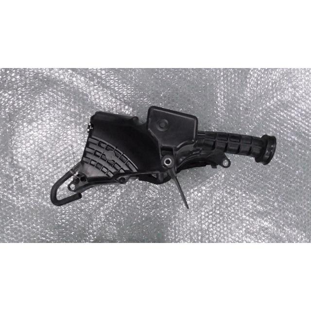アクシスZ SED7J-026xxx の エアクリーナー ボックス *1651121962 中古