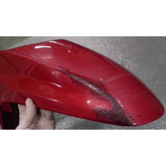 GSR250 LC6GJ55D001103xxx の フロントフェンダー 傷 *1652429359 中古