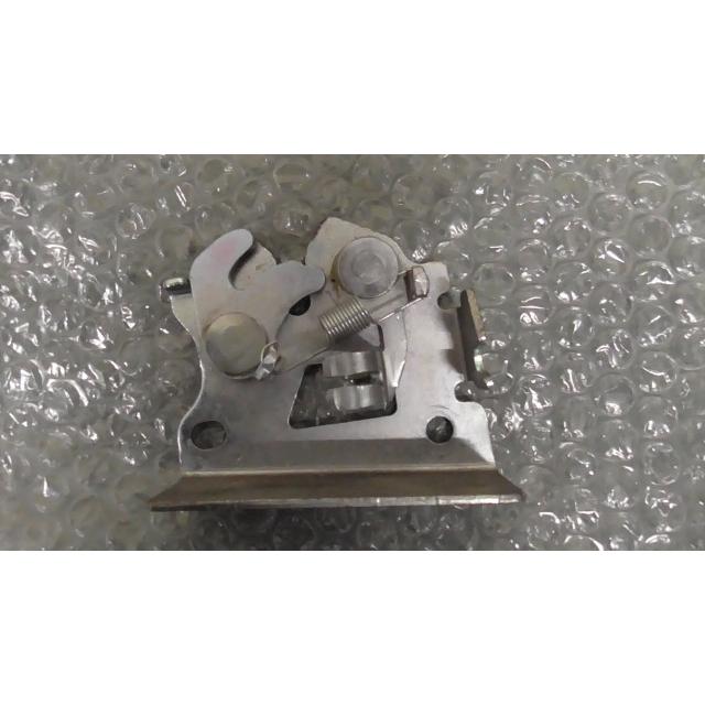 リード125 JF45-1014xxx の シートロック *1653621409 中古 : バイク