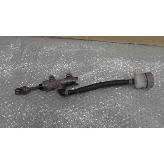 バリオス2 ZR250B の リアブレーキマスターシリンダー *1654567111