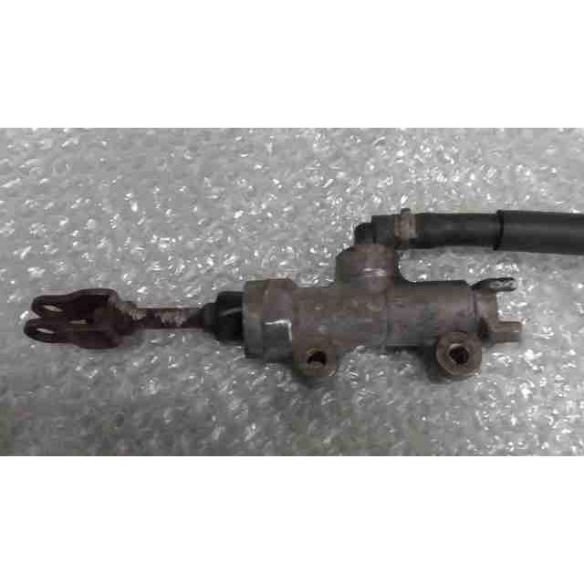 バリオス2 ZR250B の リアブレーキマスターシリンダー *1654567111