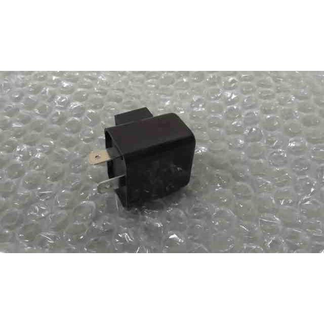 アクシスZ SED7J-018xxx の ウインカーリレー *1655789015 中古