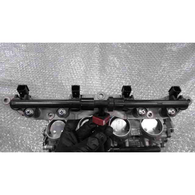 Kkk　ボディのみ ZX-6R JKAZX4R13AA021xxx の スロットルボディ *1657245904 中古