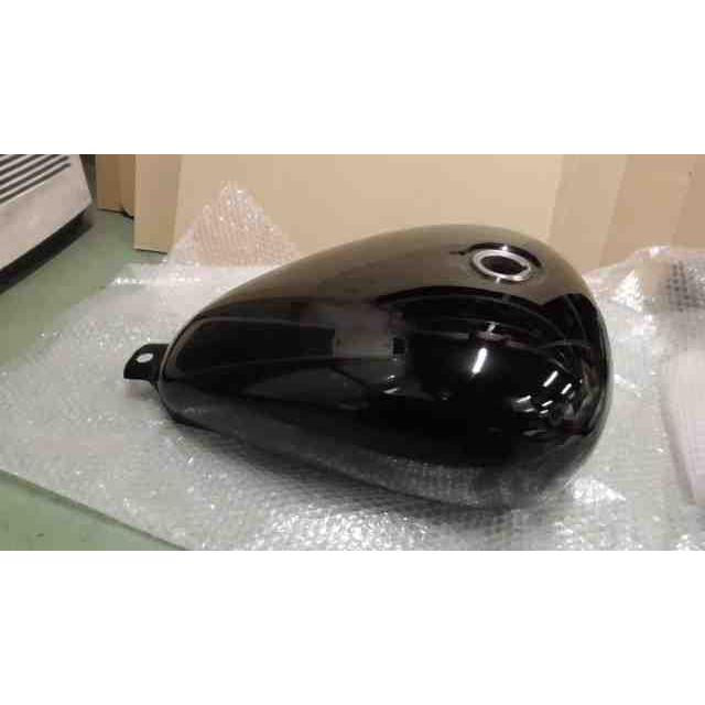 イントルーダー400 VK51A の 燃料 タンク 2 *1660711653 中古 : バイク