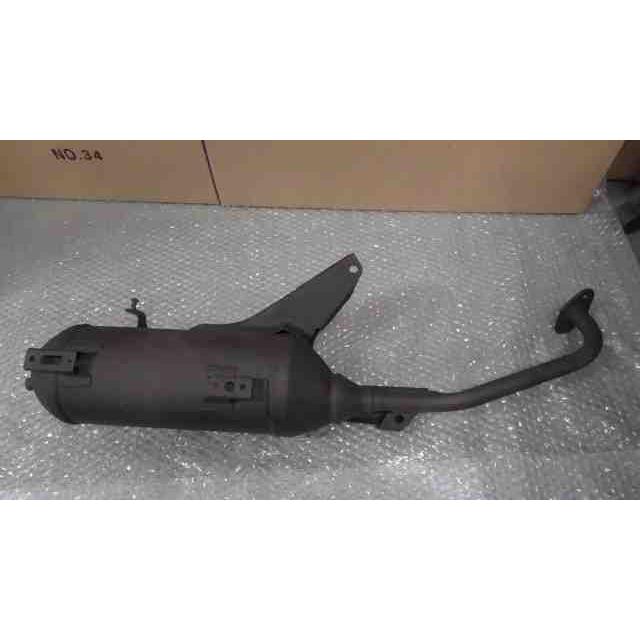 アクシスZ SED7J-025xxx の マフラー 純正 凹み *1677202041 中古
