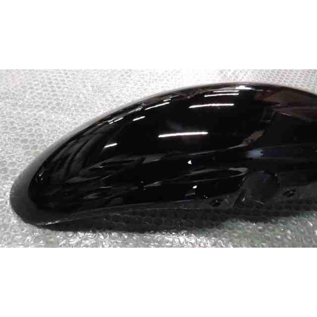 バンディット250 GJ77A の フロントフェンダー *1677742488 中古