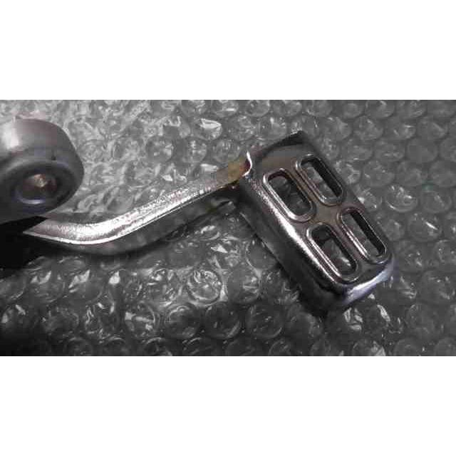 YZF-R25 RG10J-013xxx の ステップ右 ブレーキペダル *1681778730 中古