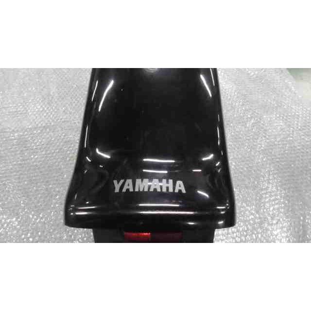 ドラッグスター400 4TR-090xxx の リアフェンダー *1691021773 中古