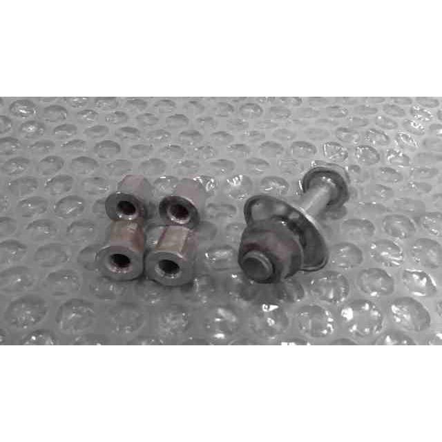 V-TWIN マグナ MC29-1100xxx の マフラーボルト *1693444583 中古