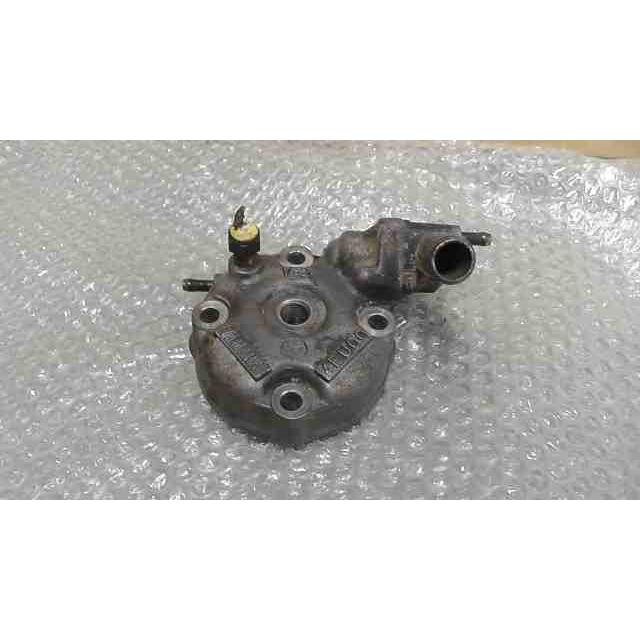 TZR50R 4EU-003xxx の シリンダーヘッド *1693876881 中古 TZR50R 4EU-003xxx の シリンダーヘッド *1693876881 中古