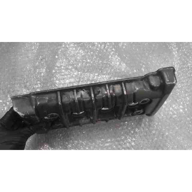 バリオス2 ZR250B-007xxx の シリンダーヘッドカバー *1696489561 中古