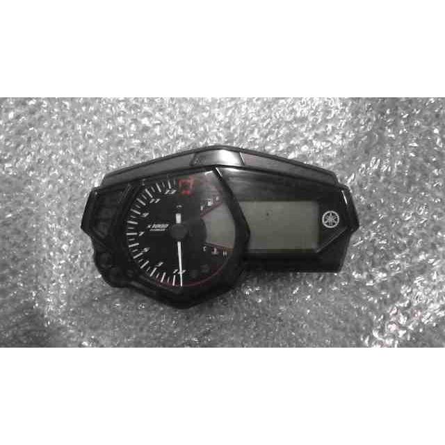 YAMAHA　YZF-R25　RG10J　純正メーター YZF-R25 RG10J-006xxx の メーター 傷 *1703206321 中古 : バイク
