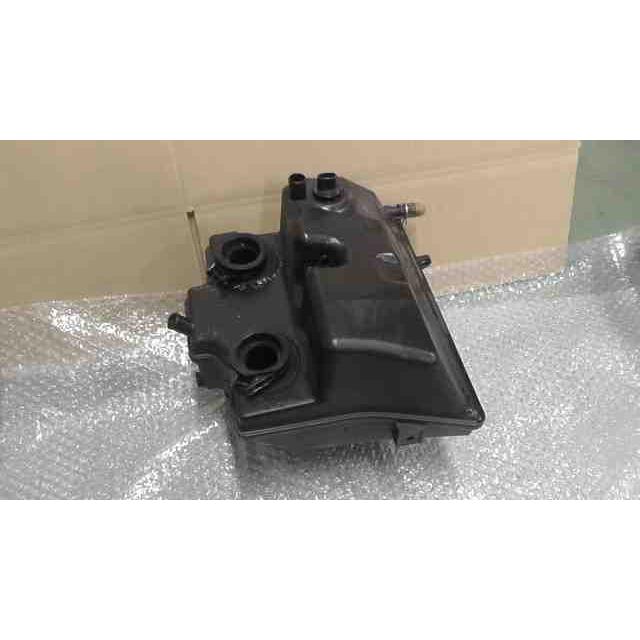 GSX250R LC6DN11AZ01107 の エアクリーナーボックス *1704437917 GSX250R LC6DN11AZ01107 の エアクリーナーボックス *1704437917
