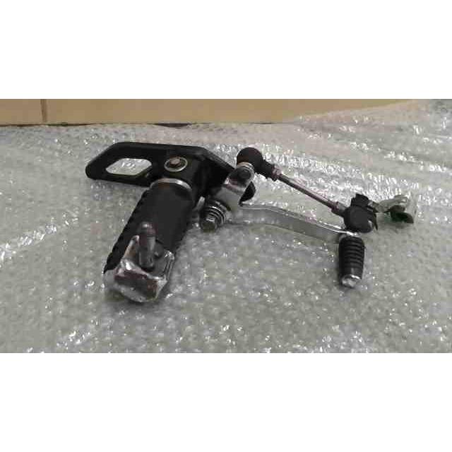 CB750 教習車 RC42-1550xxx の ステップ 左 *1711690180 中古 : バイク