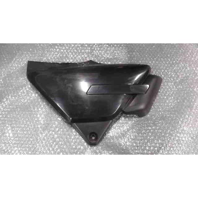cb125t　サイドカバー　右左セット CBF125T LALPJJN27P3026xxx の サイドカバー 右 傷 *1725327219 中古