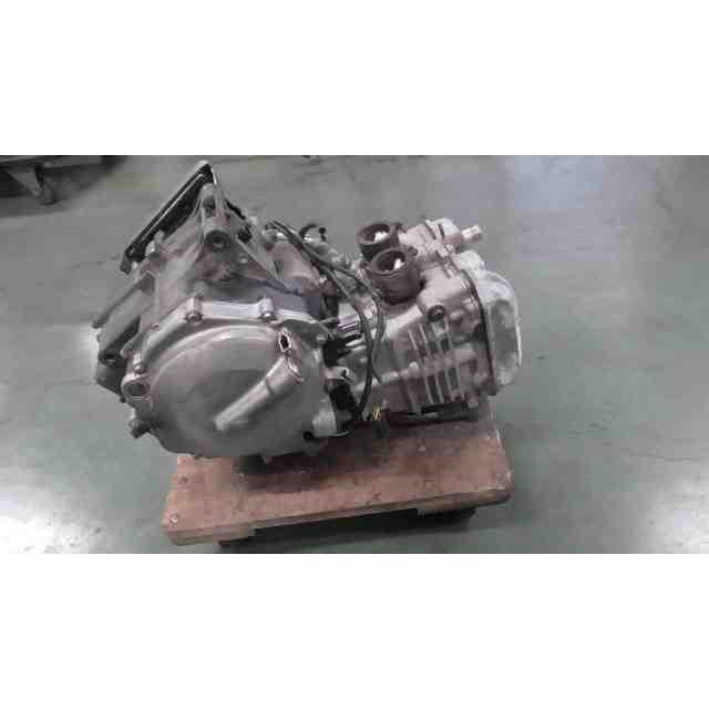 KLE250 アネーロ LE250A-004xxx の エンジン *1725412524 中古