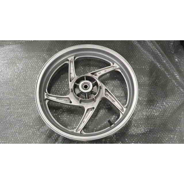 ホンダ　CBR250R　リアホイールとタイヤ CBR250R MC41-1000xxx の リアホイール *1727745684 中古 : バイク
