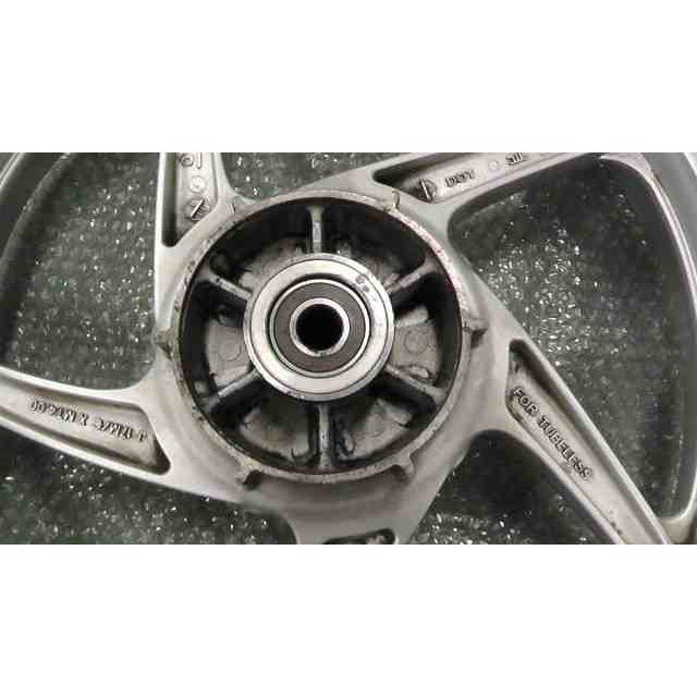 CBR250R MC41-1000xxx の リアホイール *1727745684 中古 : バイク