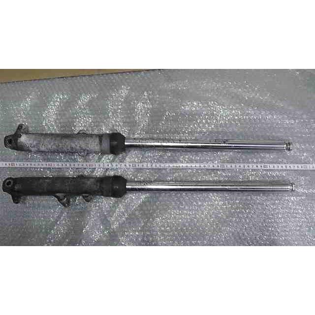 CB50 CB50J-1026xxx の フロントフォーク 点錆 *1728524656 中古