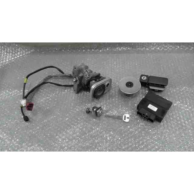 マグザム SG21J-002xxx の キーセット *1759800190 中古 : バイク