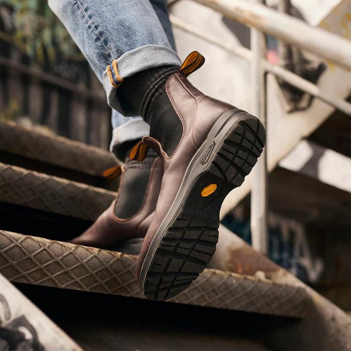 ト*タ様 Blundstone サイドゴアブーツ ALL-TERRAIN 美品 BLUNDSTONE（ブランドストーン） ALL- TERRAIN サイドゴアブーツ Cocoa