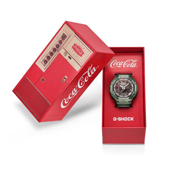 G-SHOCK GA-2100CC-3AJR Coca-Colaコラボレーションモデル ANALOG