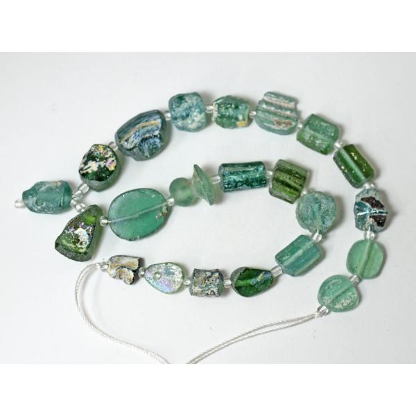 最先端 わくわくとんぼ玉 古代ローマングラス薄緑色銀化円形残欠片ビーズ一連3 ローマンガラス 06 Ab 3 最適な材料 Www Muslimaidusa Org