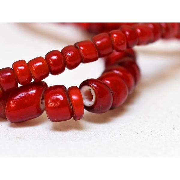 ○わくわく とんぼ玉☆ANTIQUEホワイトハート血赤含む濃いめの赤中小粒