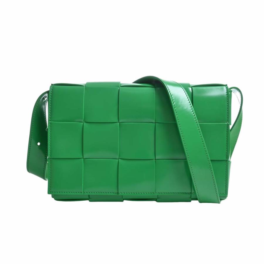美品 ボッテガヴェネタ レザー クラッチバッグ イントレチャート ファスナー 緑 ボッテガヴェネタ BOTTEGA VENETA イントレチャート クラッチバッグ