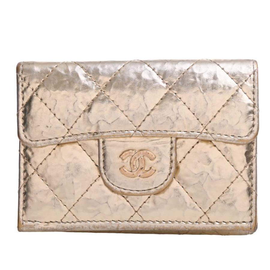 CHANEL シャネル レザー マトラッセ ココマーク 三つ折り コンパクト 