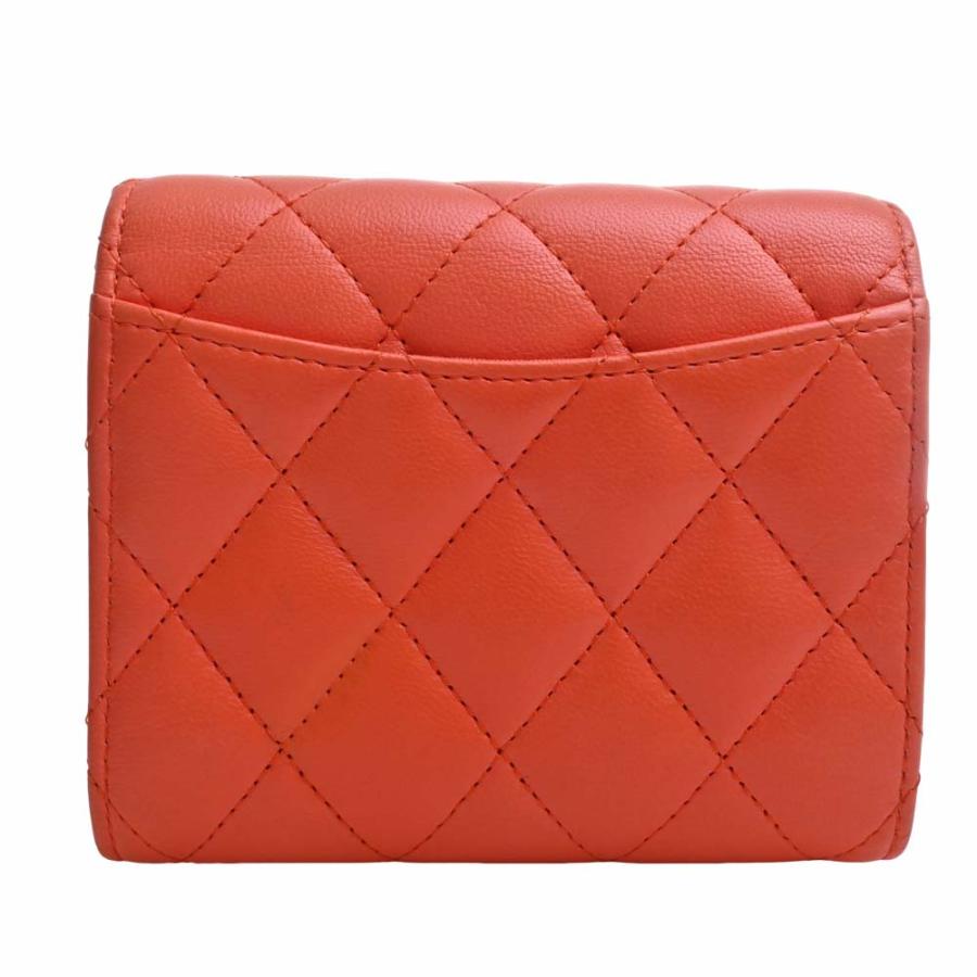 CHANEL シャネル ラムスキン マトラッセ ココマーク 三つ折り CHANEL シャネル ラムスキン マトラッセ ココマーク 三つ折り